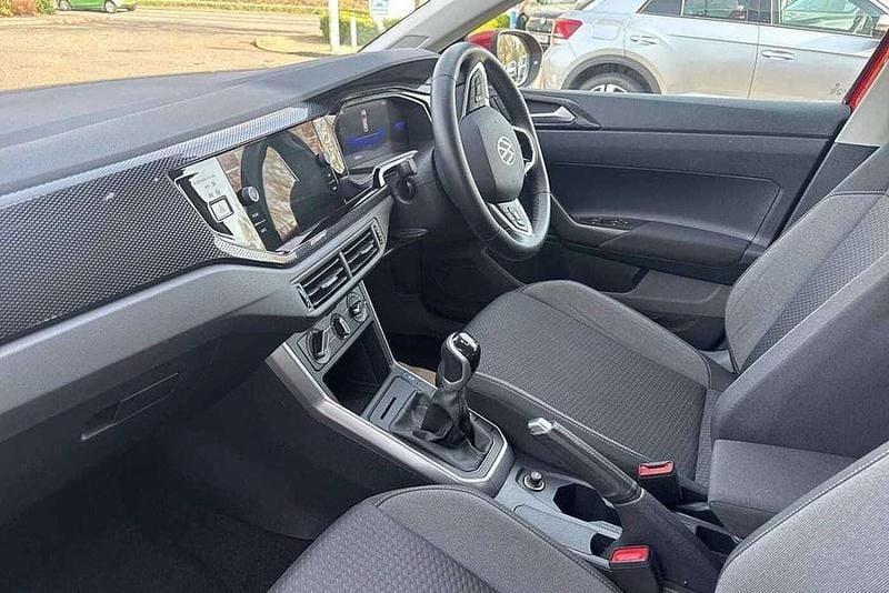 Used VW Taigo Life 110 HP (80 kW) 2022 Red SUV