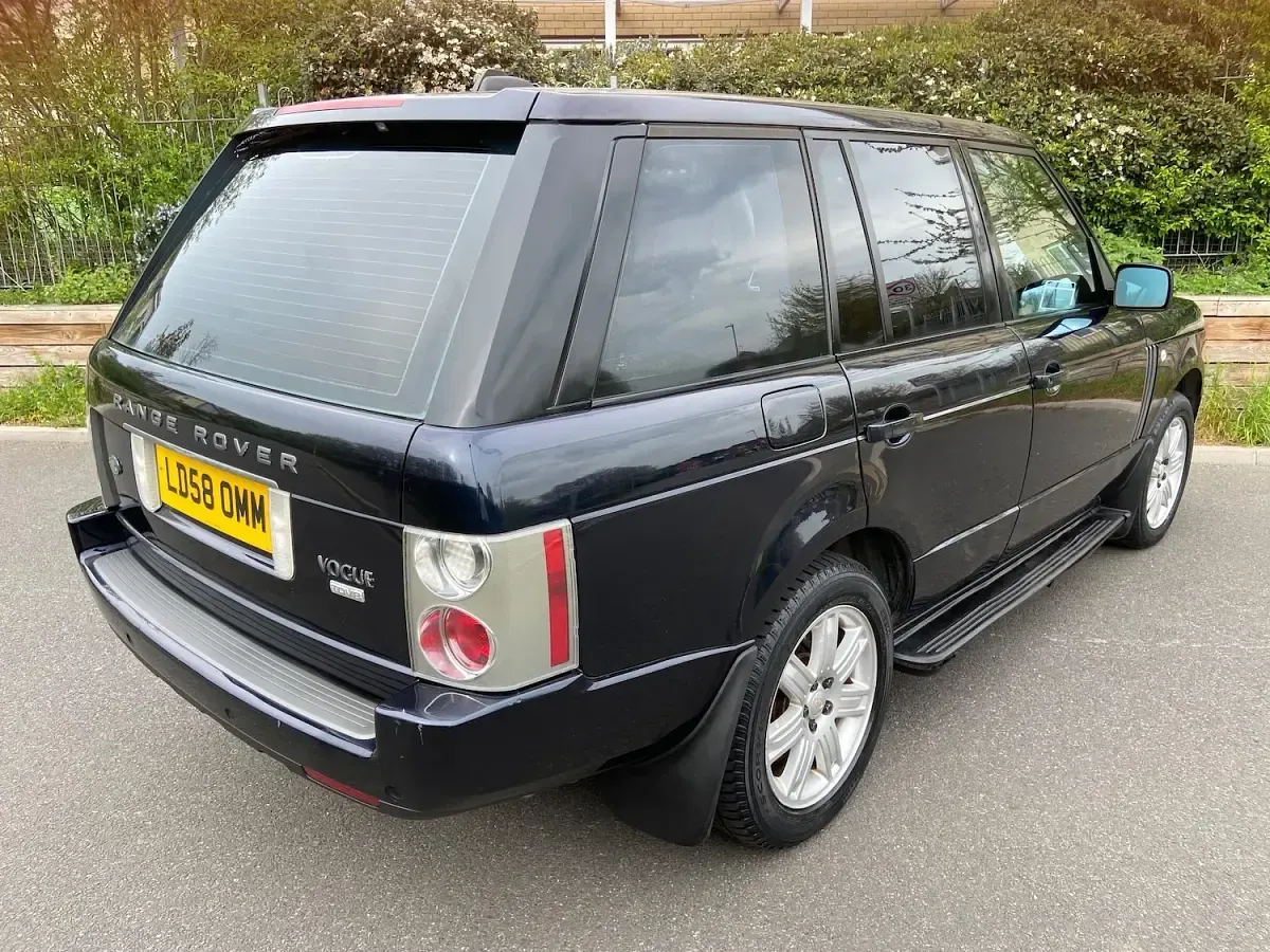 Used Land Rover Range Rover Vogue 272 HP (200 kW) 2008 Blue SUV