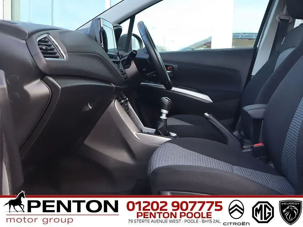 Used Suzuki SX4 129 HP (94 kW) 2022 White Hatchback