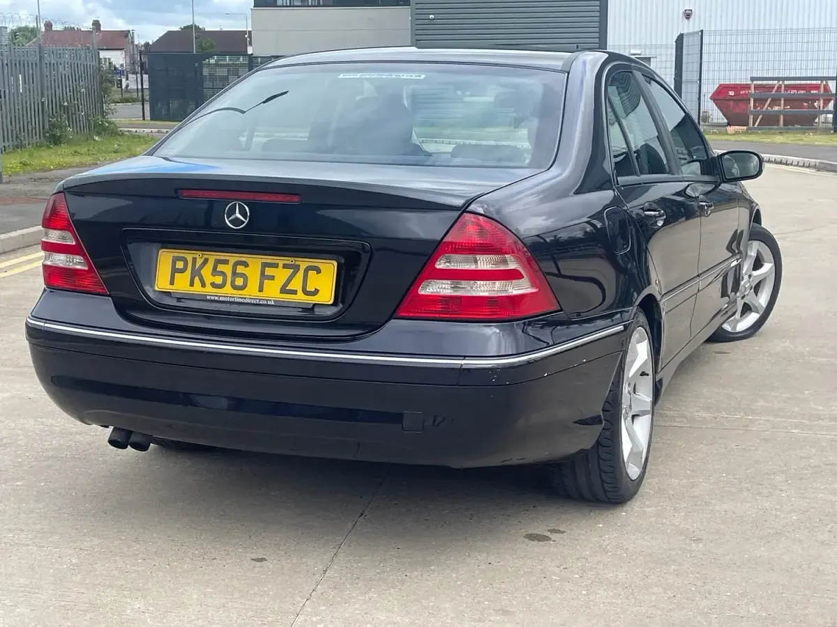 Used Mercedes C200 2006 Black Sedan