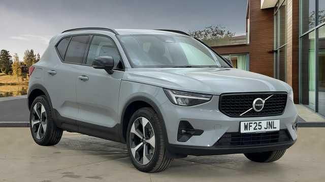 Used Volvo XC40 Plus 161 HP (118 kW) 2025 SUV