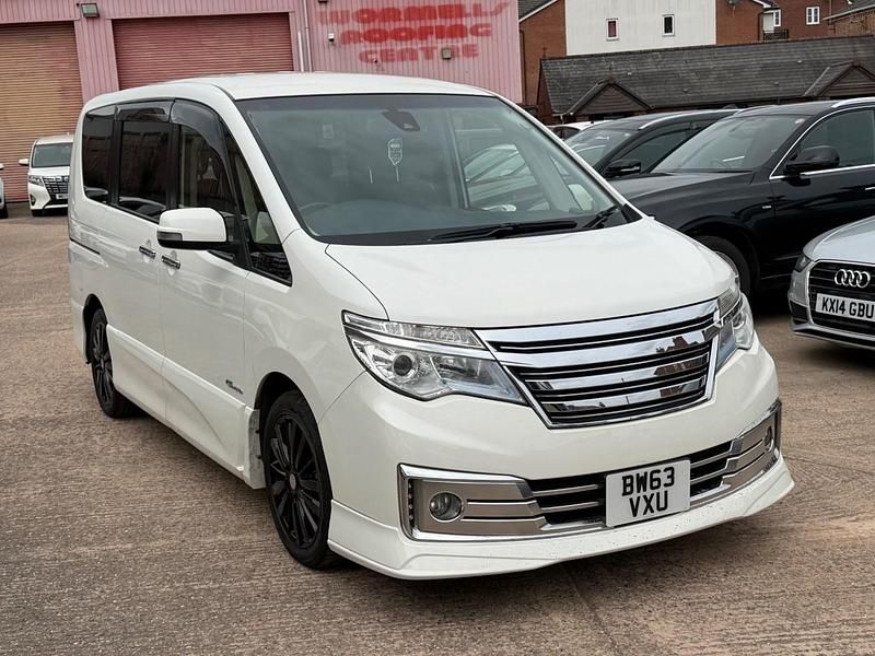 Used Nissan Serena 2014 White MPV