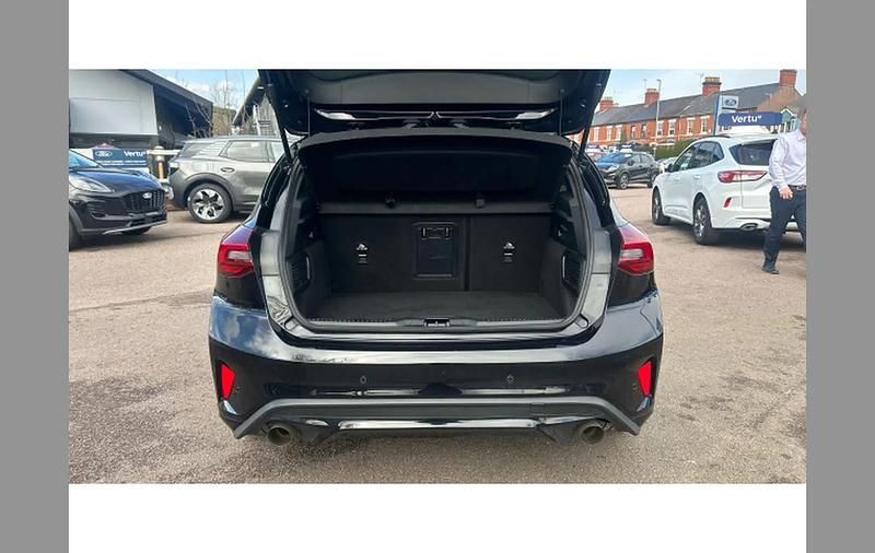 Used Ford Focus ST 280 HP (205 kW) 2023 Black Hatchback