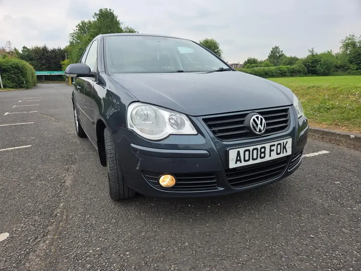 Usado VW Polo Match 80 HP (58 kW) 2008 Cinzento Citadino