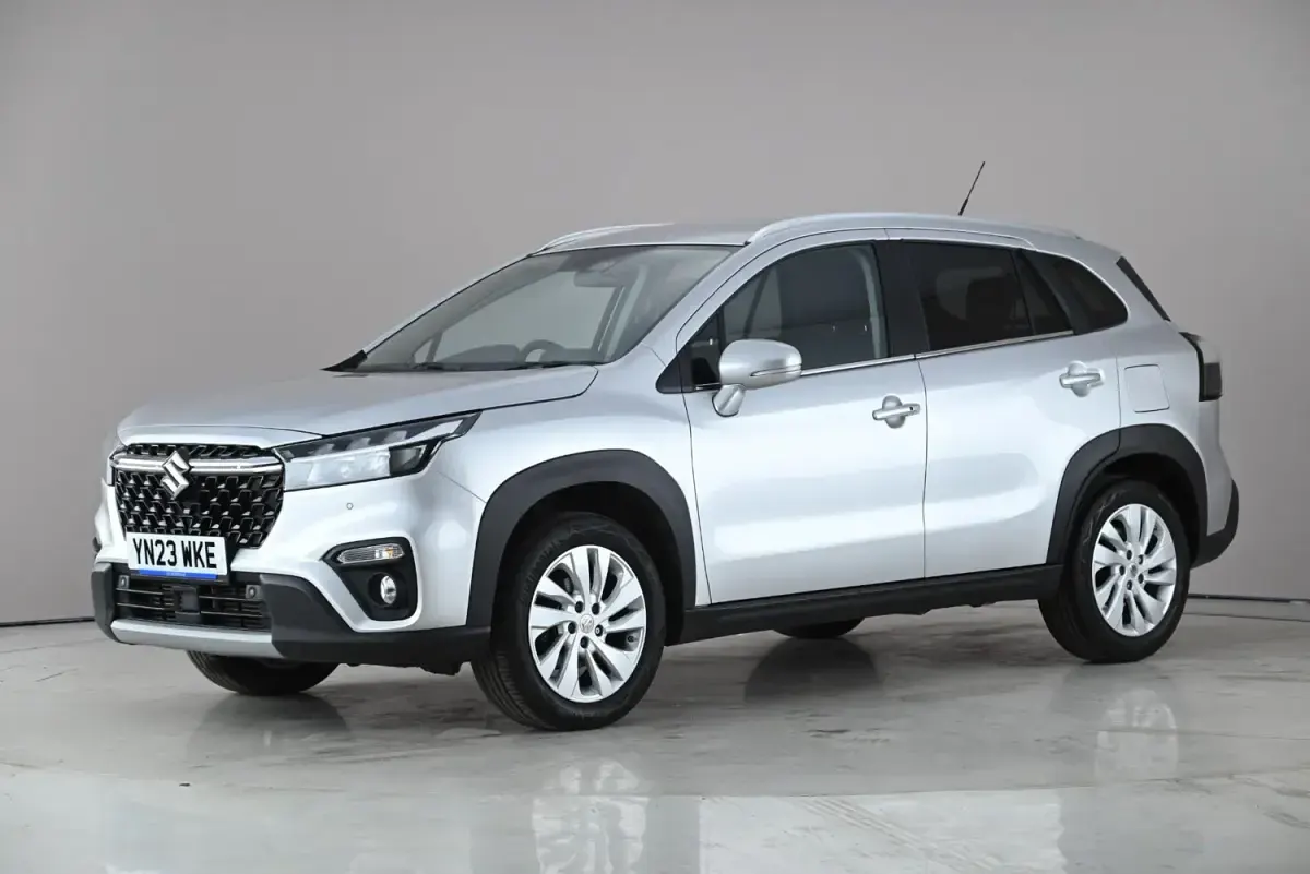 Usado Suzuki SX4 S-Cross 2023 Plateado SUV