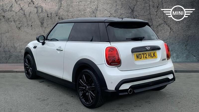 Used Mini Cooper Exclusive 136 HP (100 kW) 2023 White Hatchback