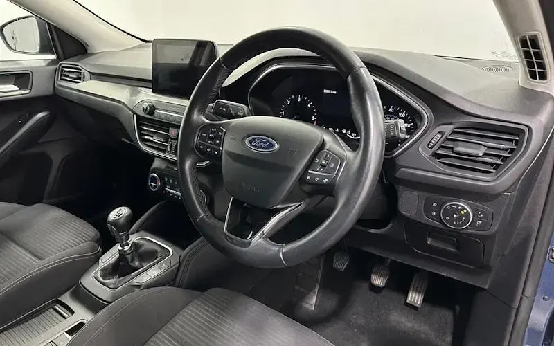 Used Ford Focus Titanium 120 HP (88 kW) 2019 Blue Hatchback