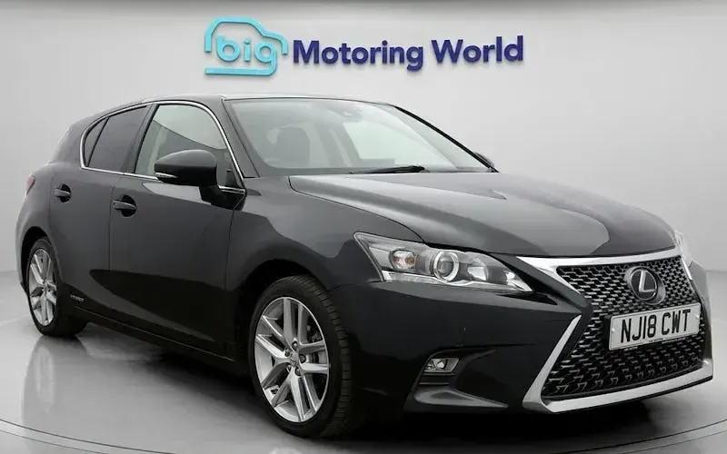 Used Lexus CT200h 136 HP (100 kW) 2018 Hatchback