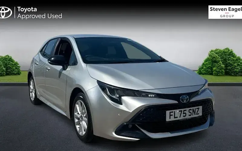 Used Toyota Corolla 140 HP (102 kW) 2025 Hatchback