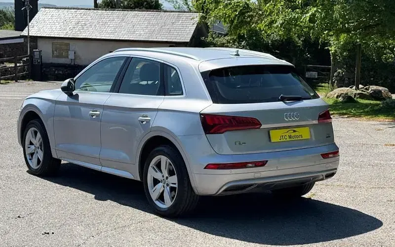 Used Audi Q5 Sport 190 HP (139 kW) 2017 Silver SUV