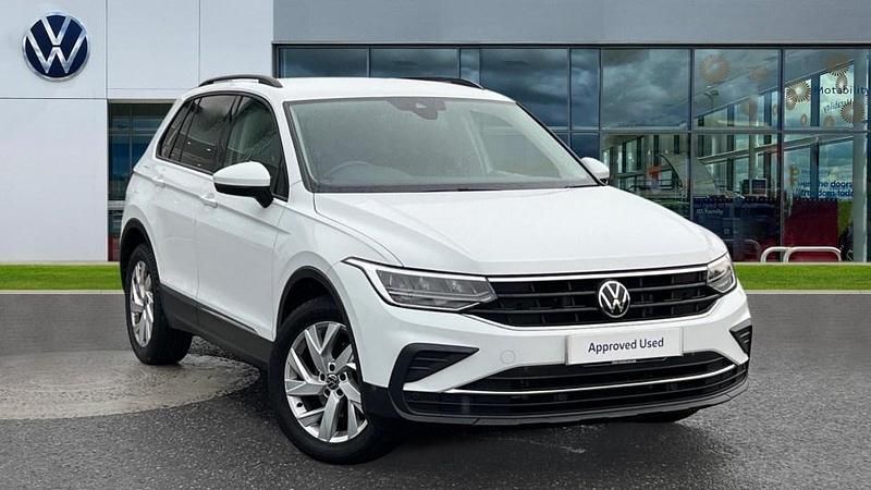 White Used 2022 VW Tiguan Life SUV | £19,077 (Fair price) - Image 1/4