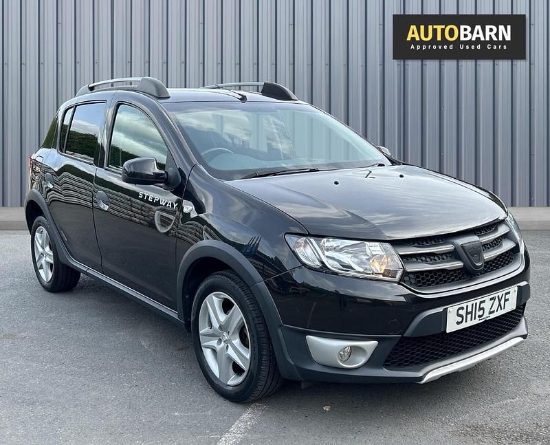Black Used 2015 Dacia Sandero Lauréate Hatchback | £4,850 (Fair price) - Image 1/3