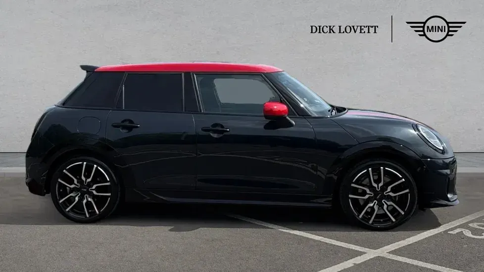 Używany Mini Cooper Hatch 154 KM (113 kW) 2024 Szary Hatchback