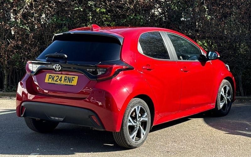 Used Toyota Yaris Hybrid Design 116 HP (85 kW) 2026 Hatchback