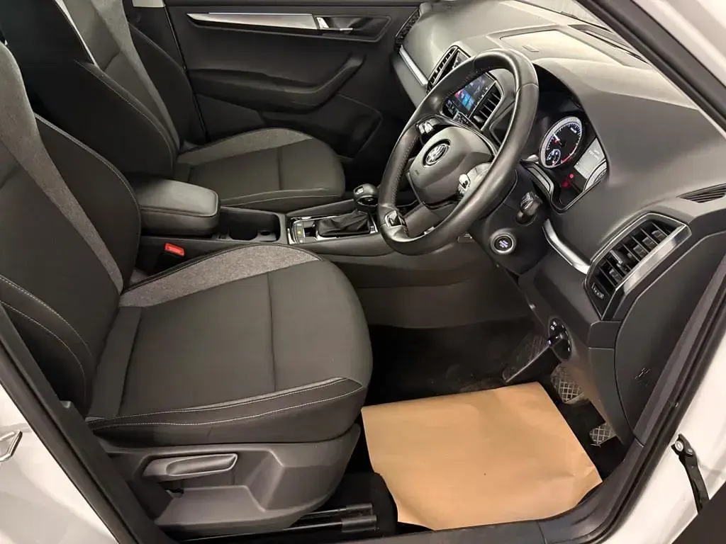 Used Skoda Karoq SE Drive 2021 White SUV
