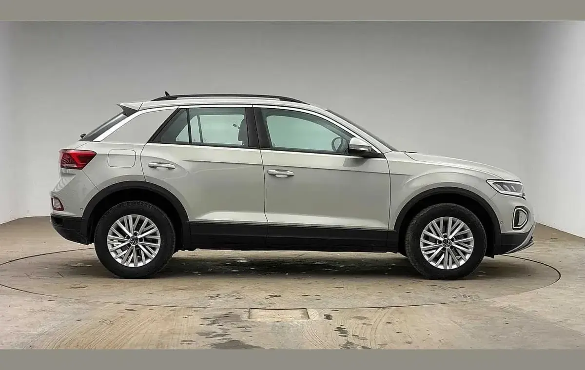 Used VW T-Roc Life 147 HP (108 kW) 2023 Grey SUV