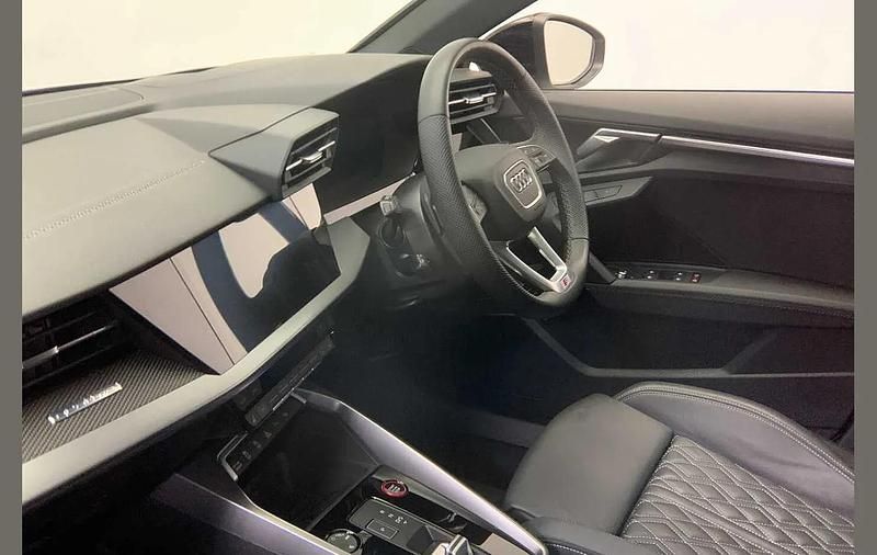 Used Audi S3 Sportback Comfort 310 HP (228 kW) 2023 White Hatchback