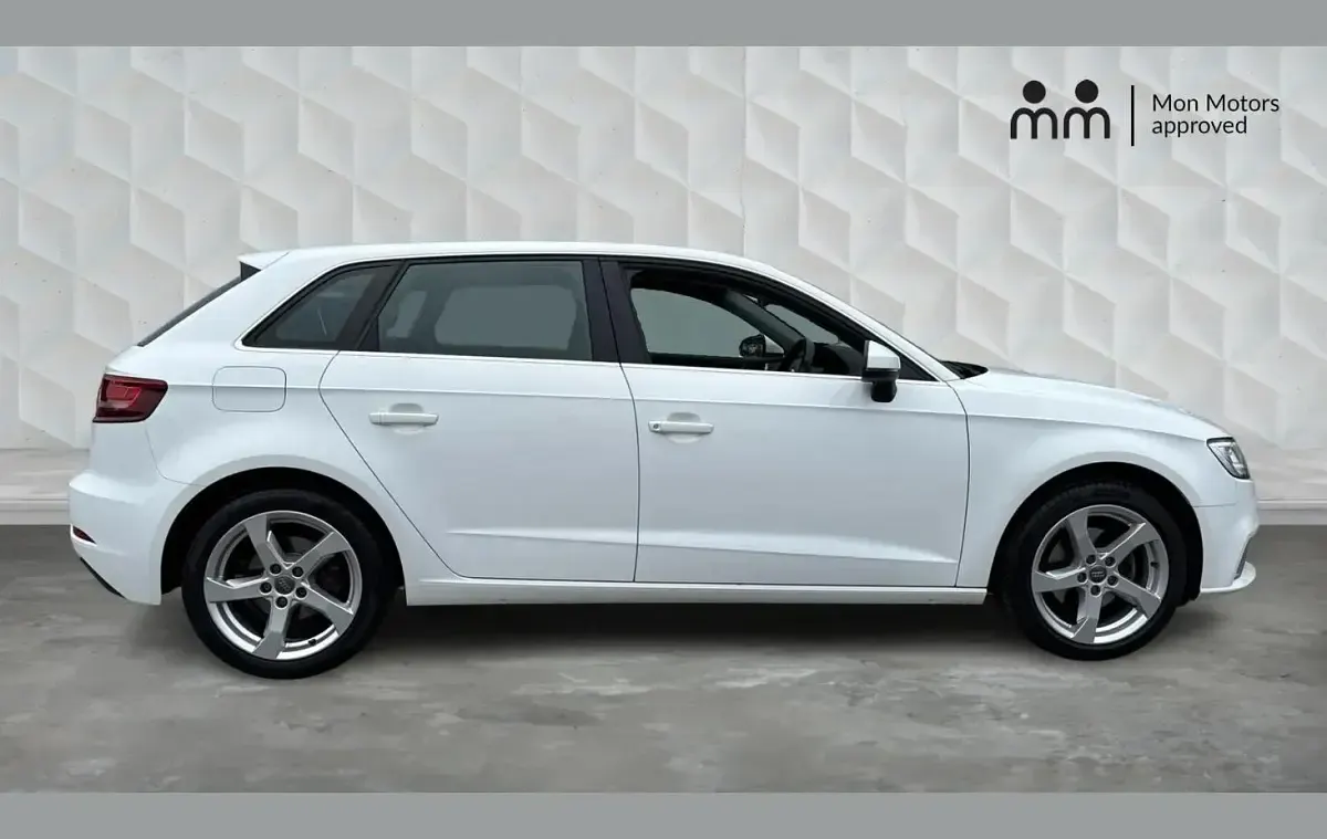 Begagnad Audi A3 Sport 150 HK (110 kW) 2017 Vit Halvkombi