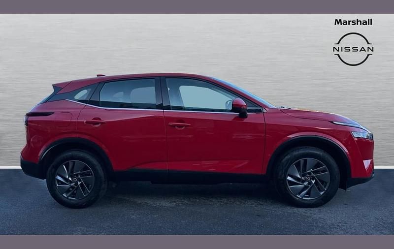 Used Nissan Qashqai Acenta Premium 138 HP (101 kW) 2022 Red SUV