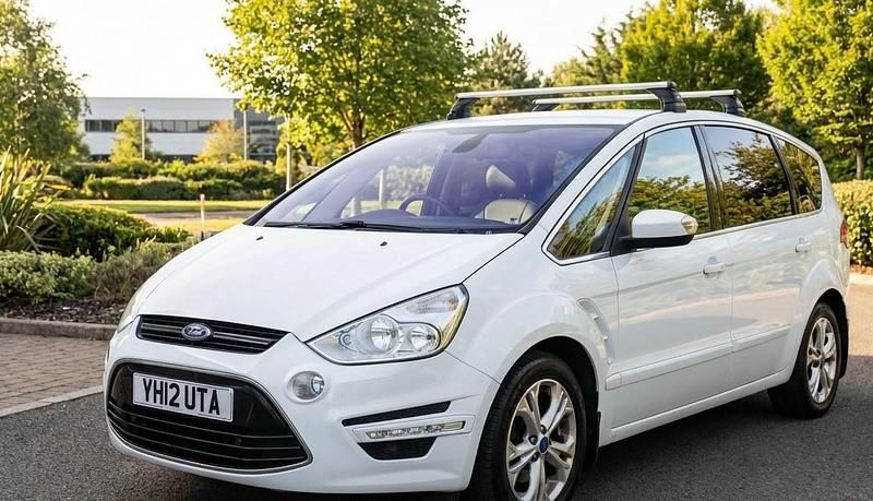 Begagnad Ford S-MAX Titanium 140 HK (102 kW) 2012 Vit Minibuss