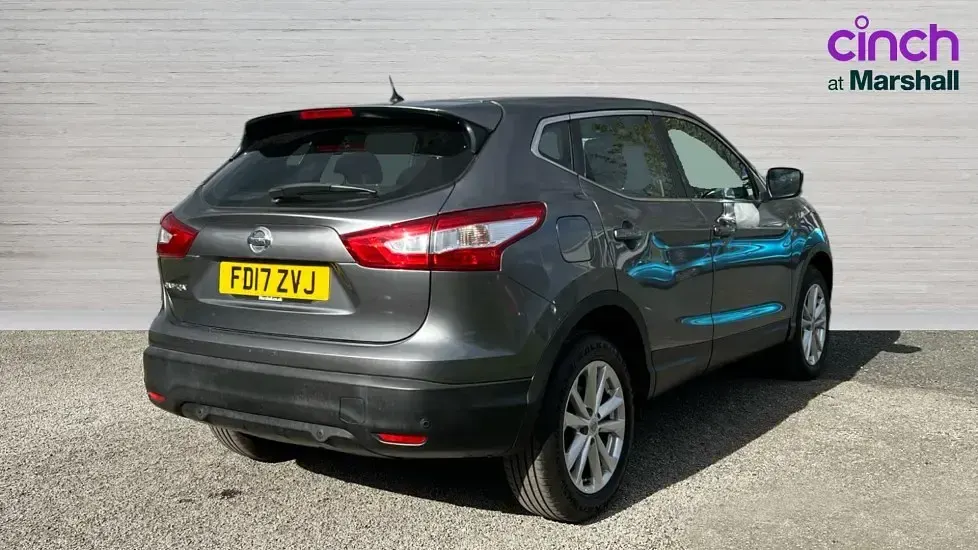 Gebraucht Nissan Qashqai Acenta 115 PS (84 kW) 2017 Grau SUV