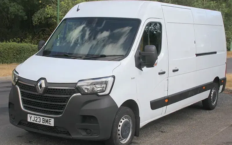 Used Renault Master 135 HP (99 kW) 2023 MPV