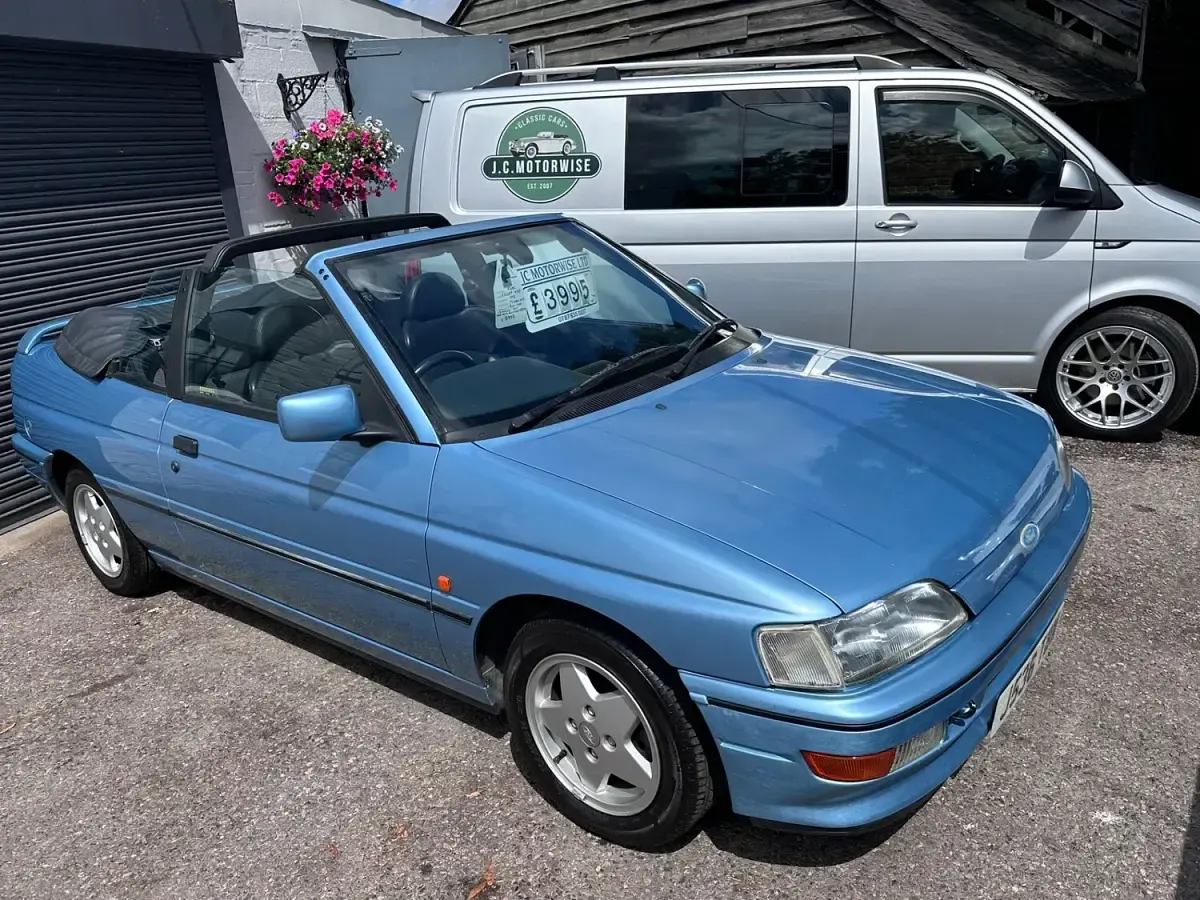 Used Ford Escort Cabriolet Convertible 130 HP (95 kW) 1992 Blue Cabriolet