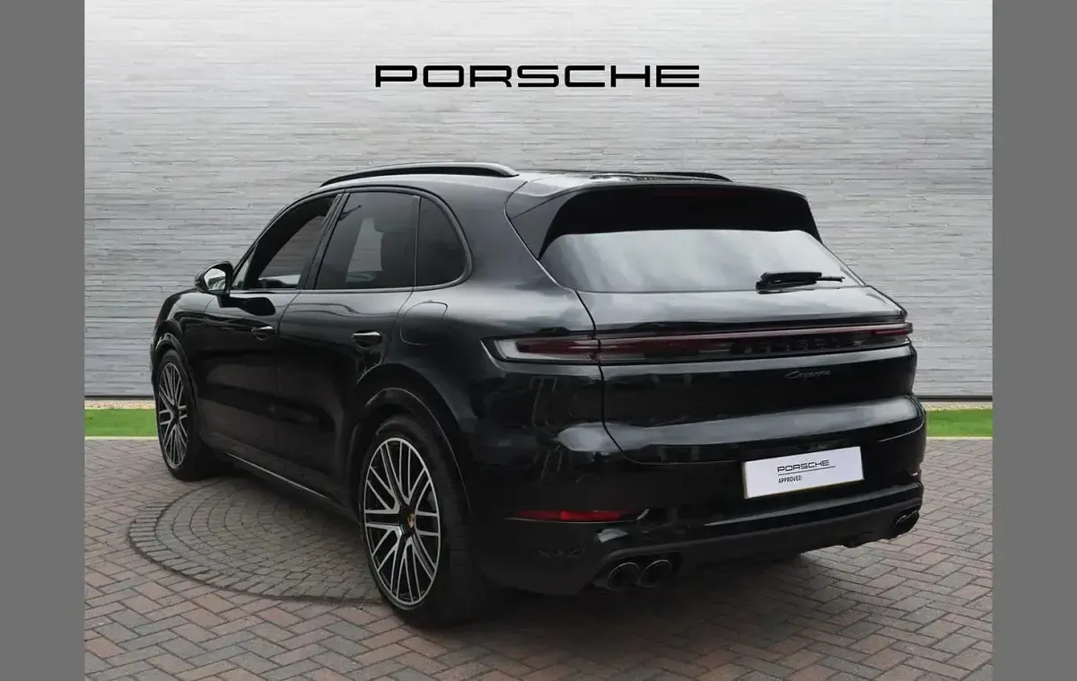 Used Porsche Cayenne Black Edition 464 HP (341 kW) 2025 Black SUV