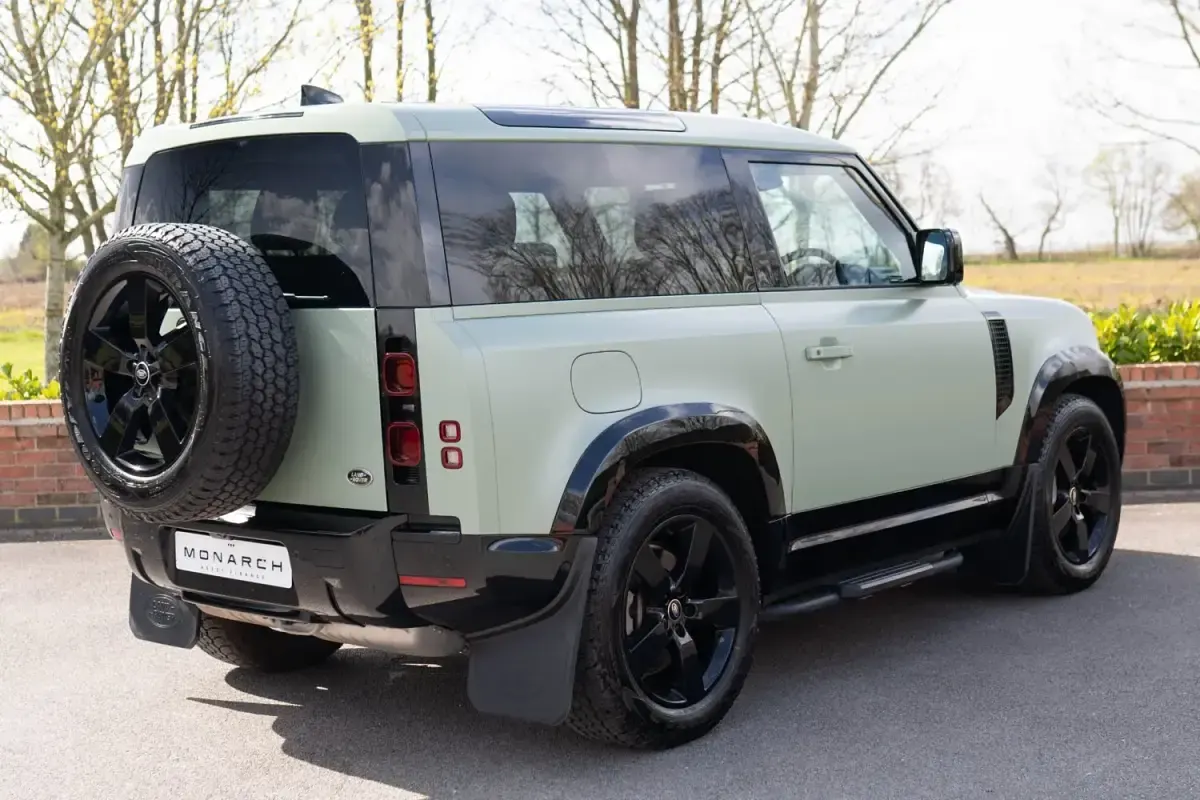 Usado Land Rover Defender 75th Limited Edition 2023 Verde SUV