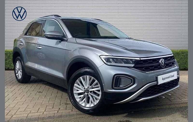 Used VW T-Roc Life 110 HP (80 kW) 2023 Silver SUV