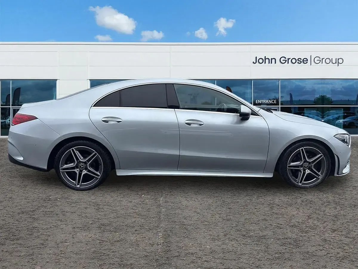 Usado Mercedes CLA180 AMG Line Premium 2022 Prateado Sedan
