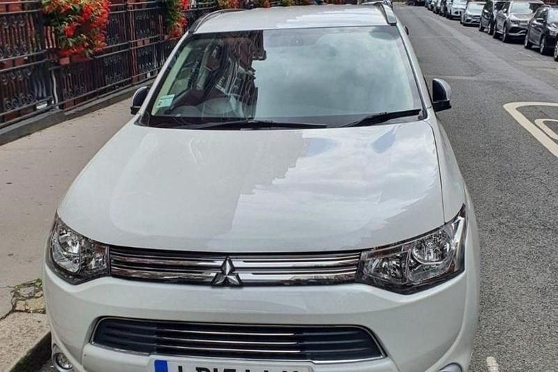 Used 2015 Mitsubishi Outlander P-HEV | £5,400 - Image 1/1