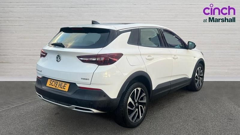 Used Vauxhall Grandland X Elite 130 HP (95 kW) 2019 White SUV