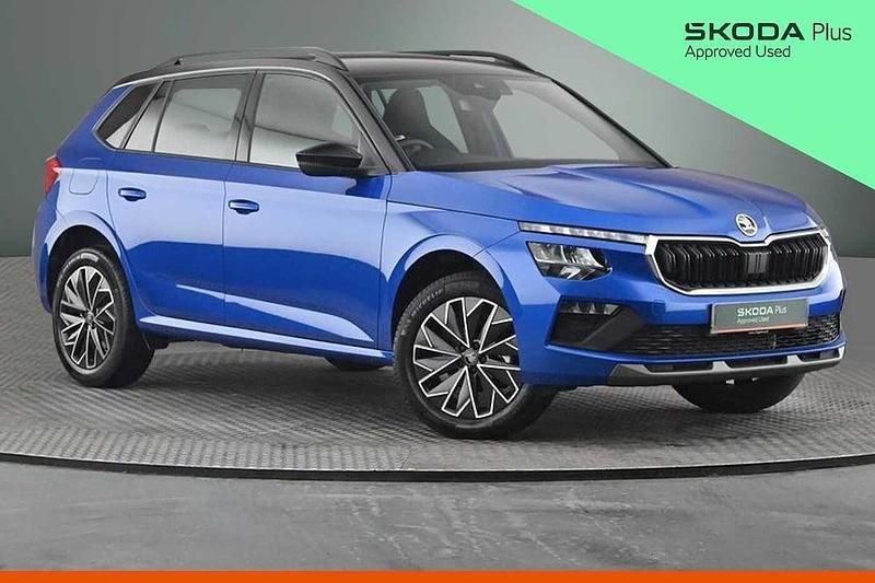 New Skoda Kamiq Design Edition 113 HP (83 kW) 2025 Race blue metallic black magic pearl effect SUV