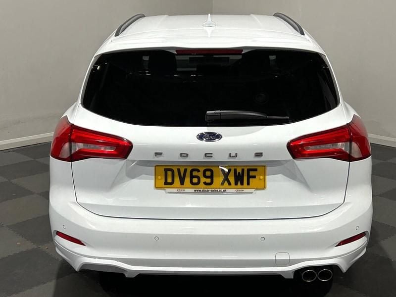 Used Ford Focus ST-Line 125 HP (91 kW) 2019 White Estate