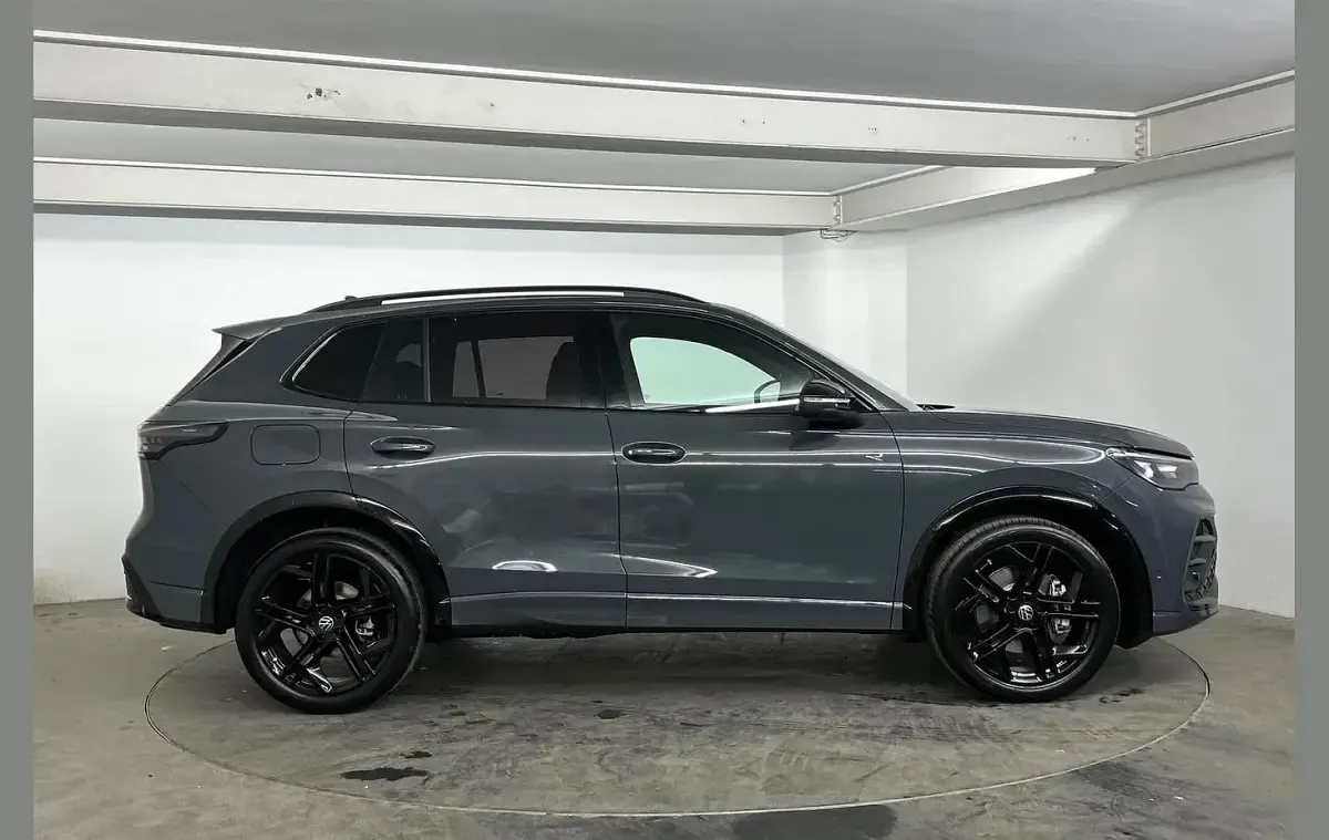 New VW Tiguan Black Edition 147 HP (108 kW) 2026 Grey SUV