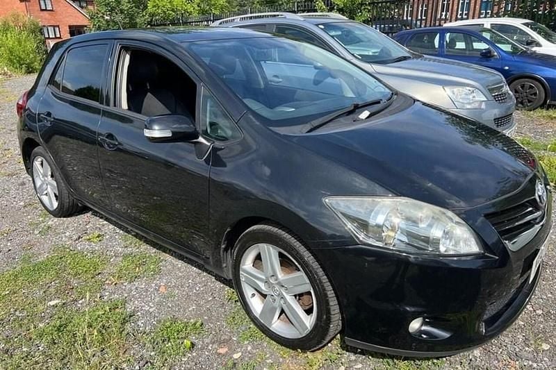 Used 2010 Toyota Auris SR | £1,895 (Good price) - Image 1/1
