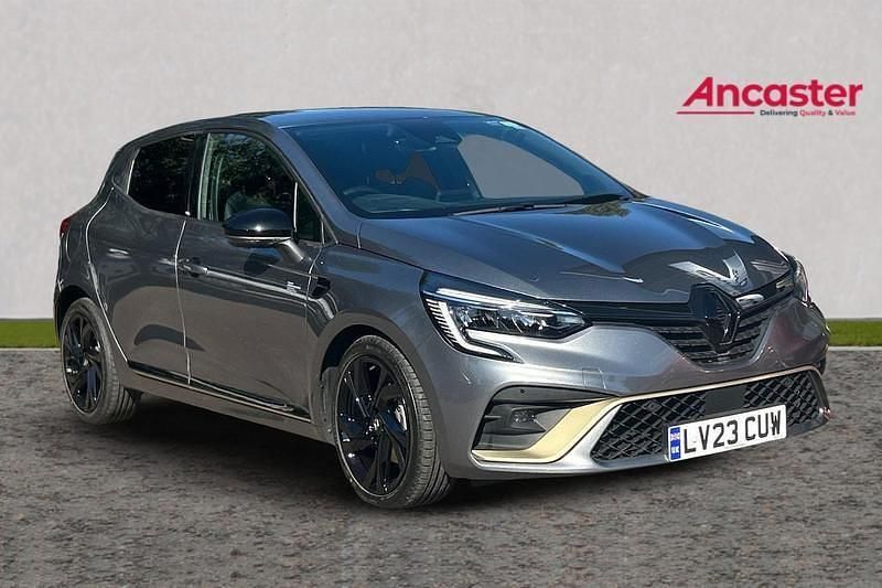 Used Renault Clio V Engineered 145 HP (106 kW) 2023 Grey Hatchback
