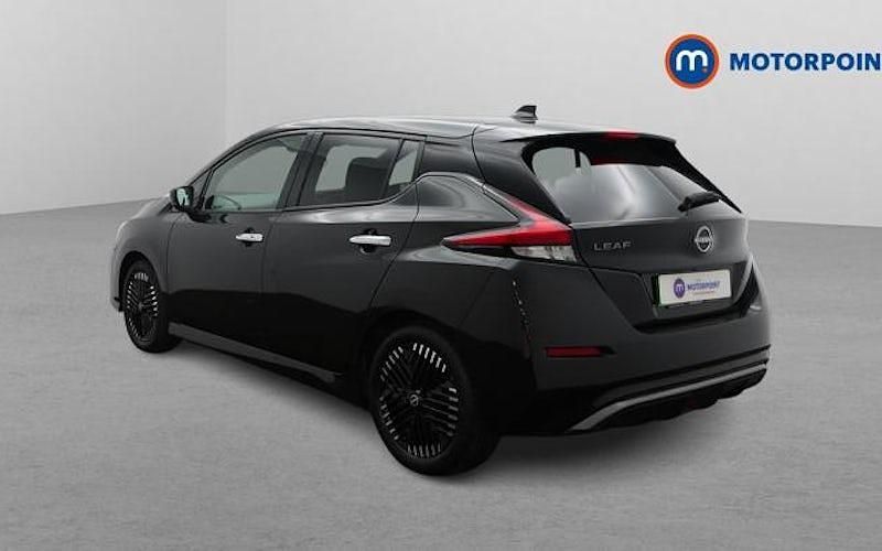 Used Nissan Leaf N-Connecta 110 kW (150 HP) 2025 Hatchback