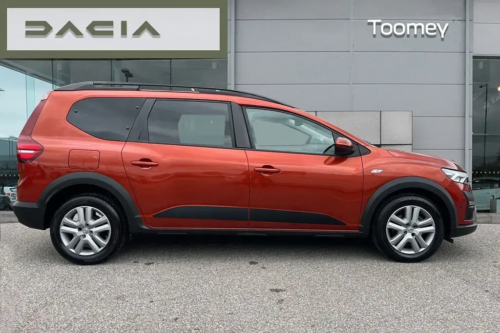 Used Dacia Jogger Comfort 110 HP (80 kW) 2022 Brown MPV