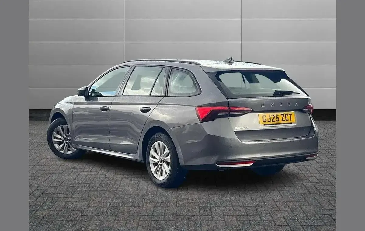 Used Skoda Octavia SE Technology 113 HP (83 kW) 2025 Graphite grey metallic Estate