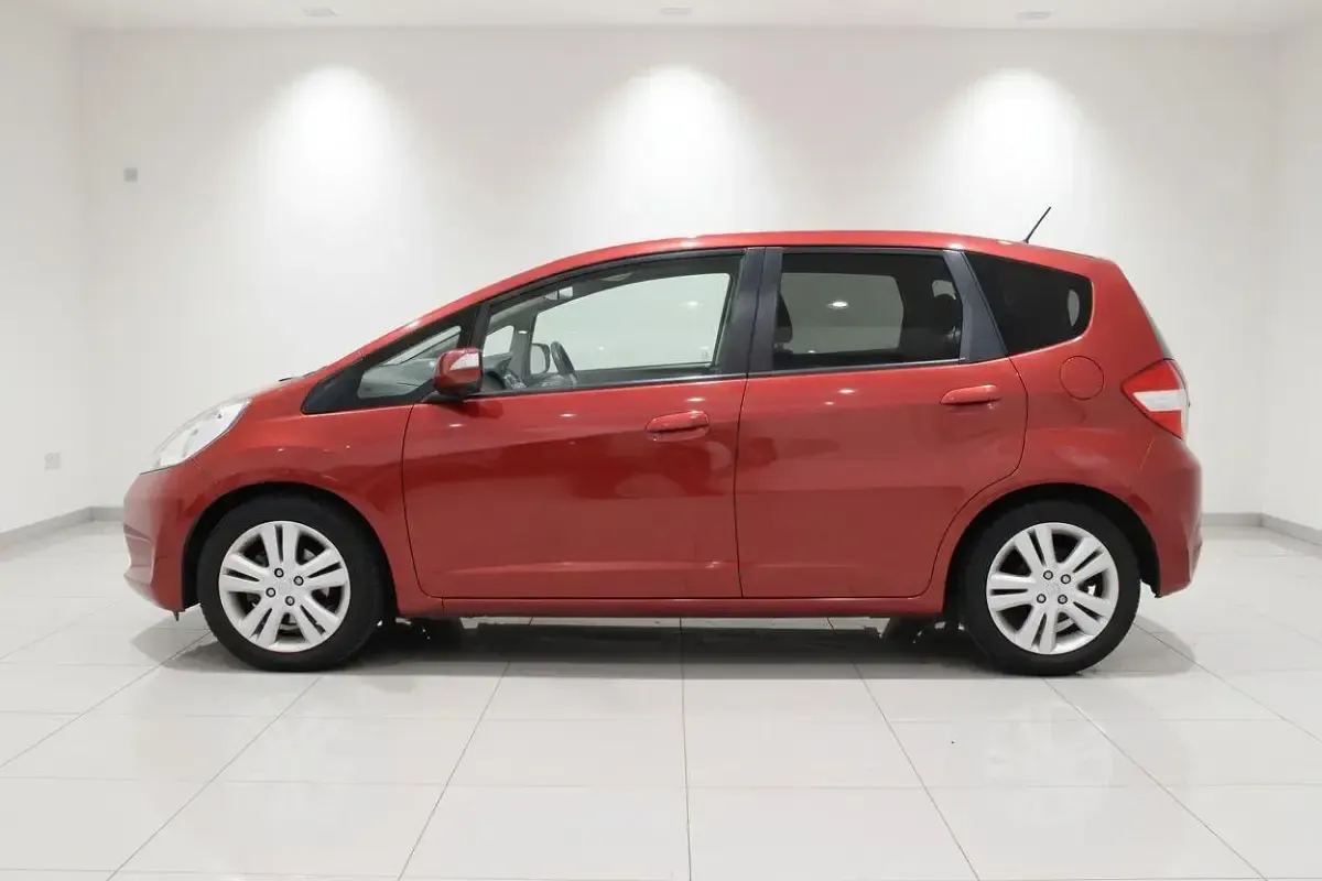 Used Honda Jazz ES 99 HP (72 kW) 2014 Red Hatchback