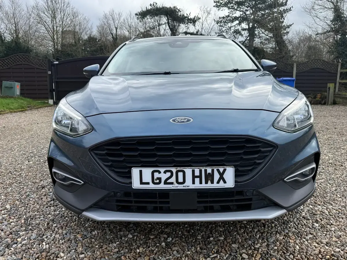 Used Ford Focus Active 120 HP (88 kW) 2020 Blue Estate