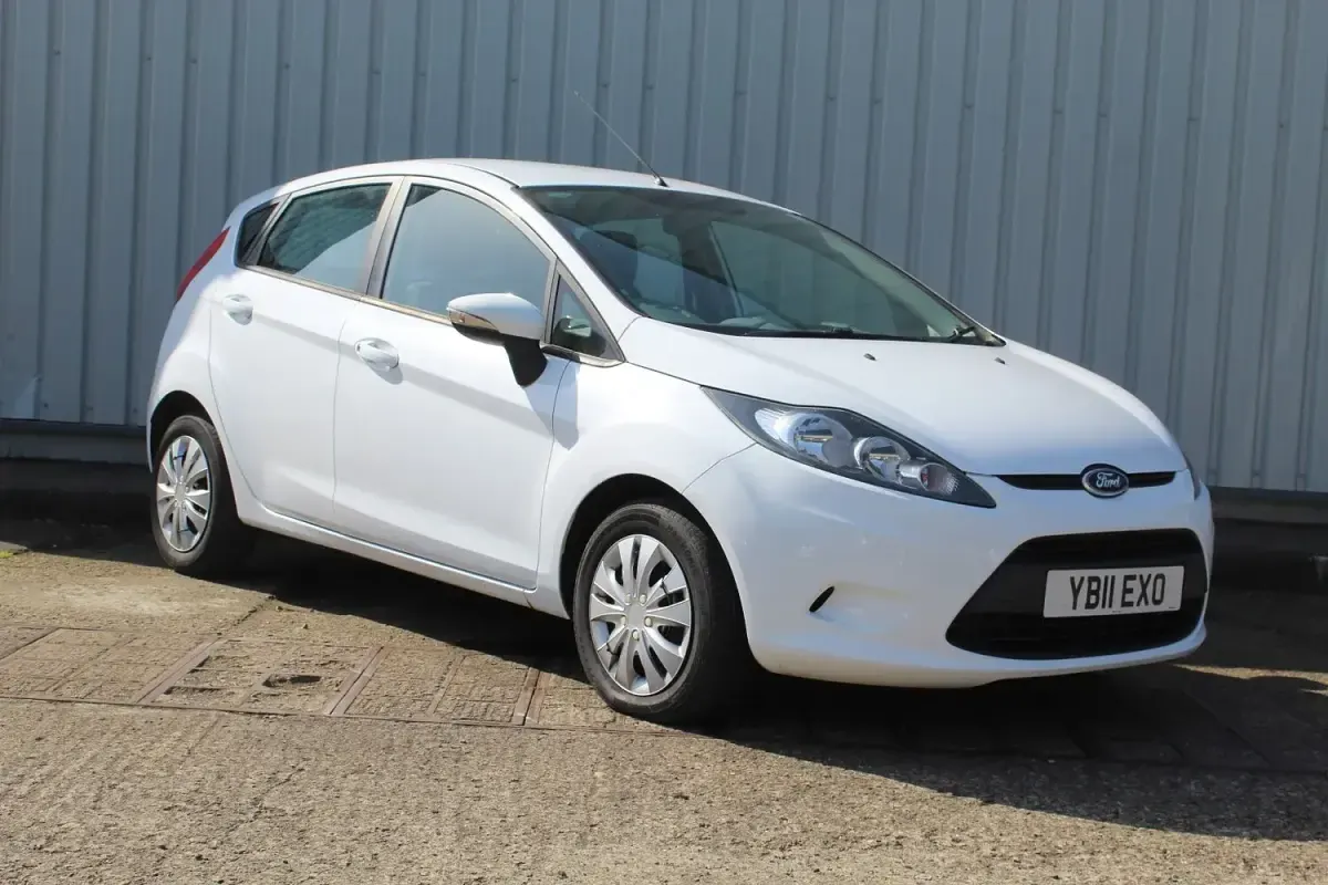 Used Ford Fiesta 2011 White Hatchback