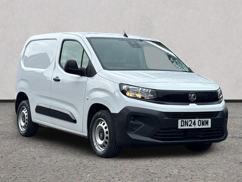 Used Vauxhall Combo 100 HP (73 kW) 2024 White MPV