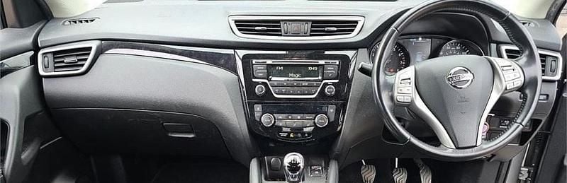 Used Nissan Qashqai Acenta 2017 Blade silver SUV