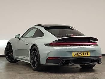 Used Porsche 911 394 HP (289 kW) 2025 Green Coupe