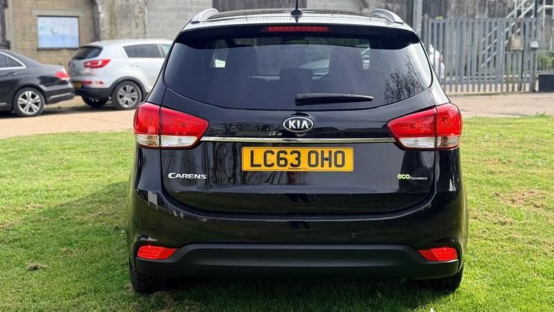 Used Kia Carens 134 HP (98 kW) 2014 Black MPV
