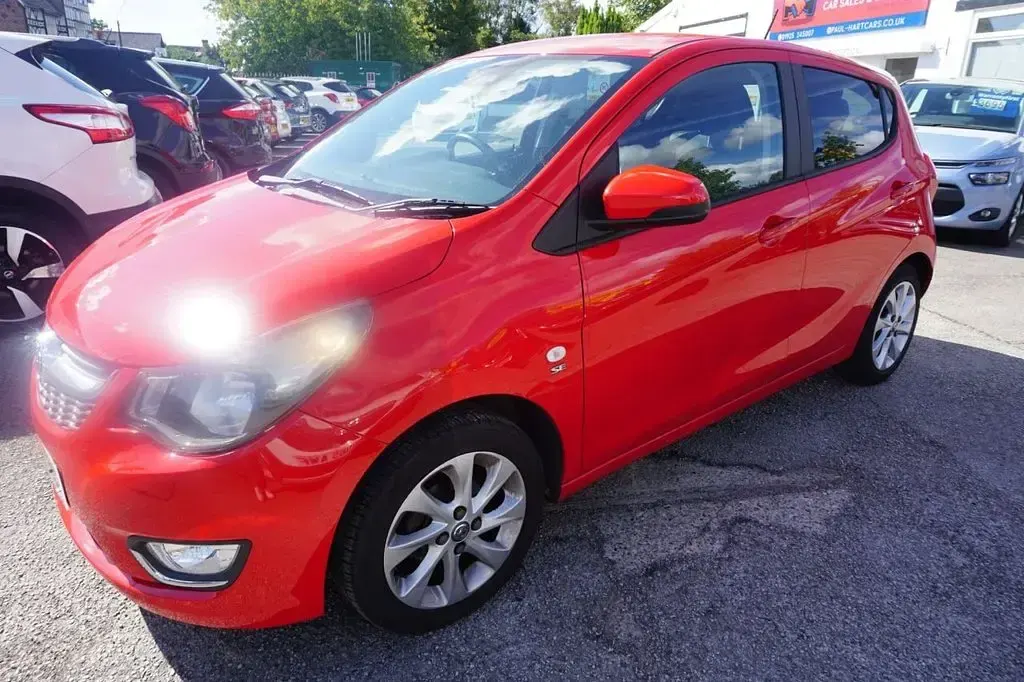 Used Vauxhall Viva 75 HP (55 kW) 2015 Red Hatchback