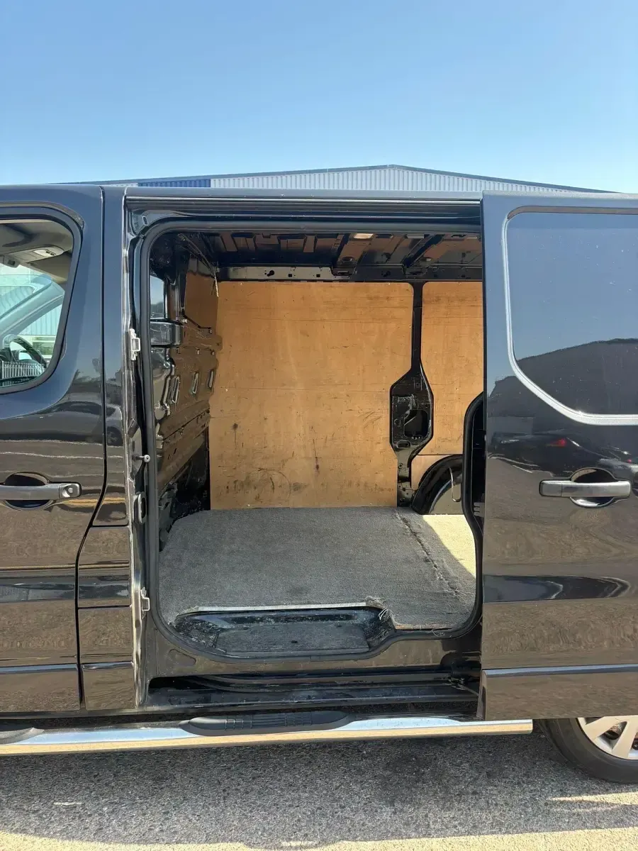 Used Vauxhall Vivaro Sportive 2017 Black